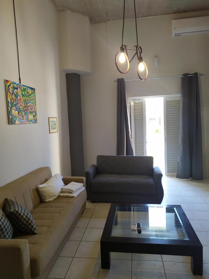 Banana Moon Aparthotel Adelianos Kampos Exterior foto